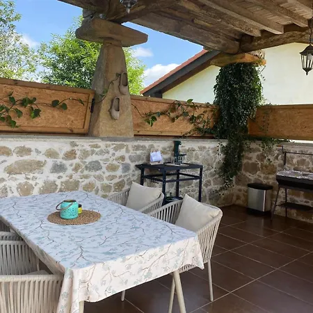 Casa La Parada En De La Sidra House La Parada In The Cider Village 펜션 *